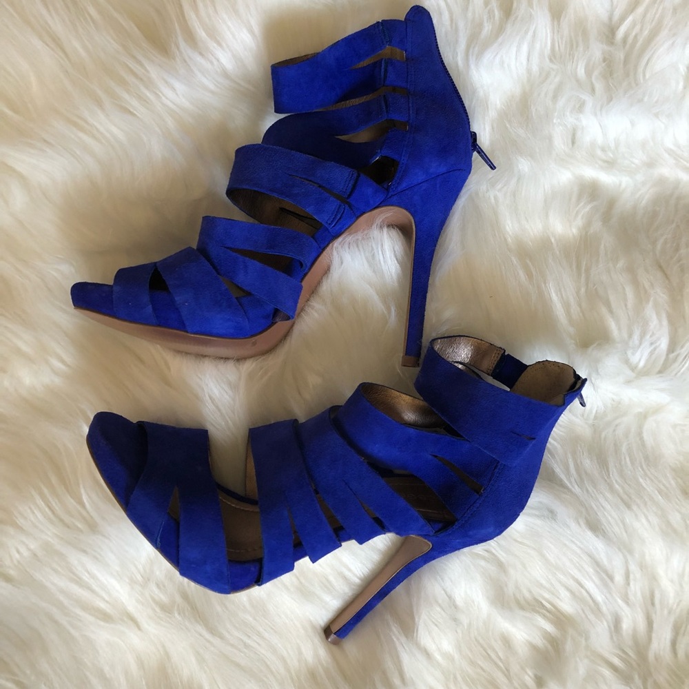 NEW!! Blue Suede BCBGeneration Pumps